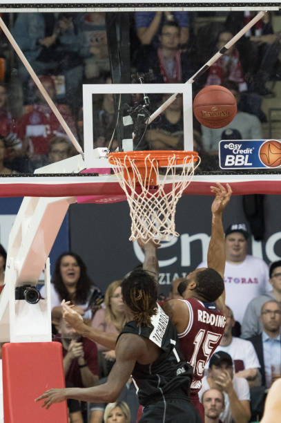 不仅令人佩 不仅令人佩