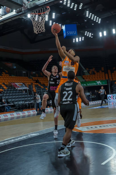 首届中国青 首届中国青